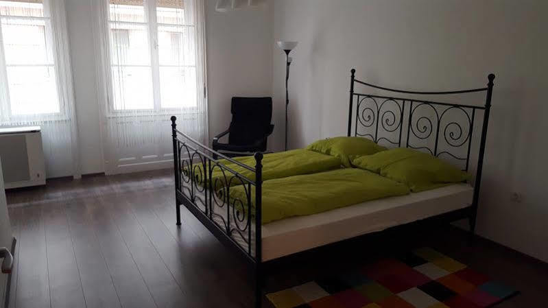 Walking Bed Budapest Downtown Vandrehjem Eksteriør billede